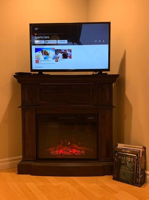 Finished 2 Bedroom Apartment In An Upscale Area Of Ajax Extérieur photo