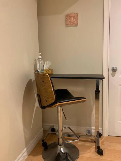 Finished 2 Bedroom Apartment In An Upscale Area Of Ajax Extérieur photo